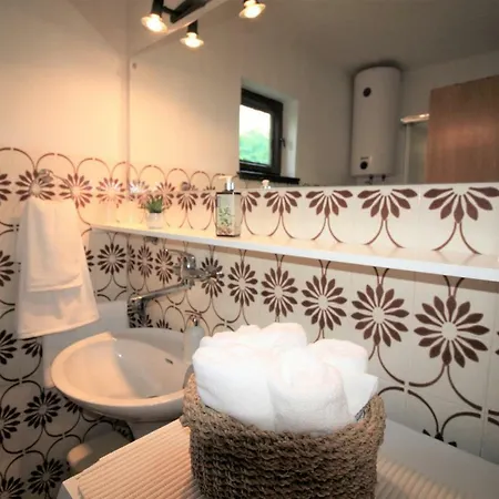 Lantana Apartment Sumartin